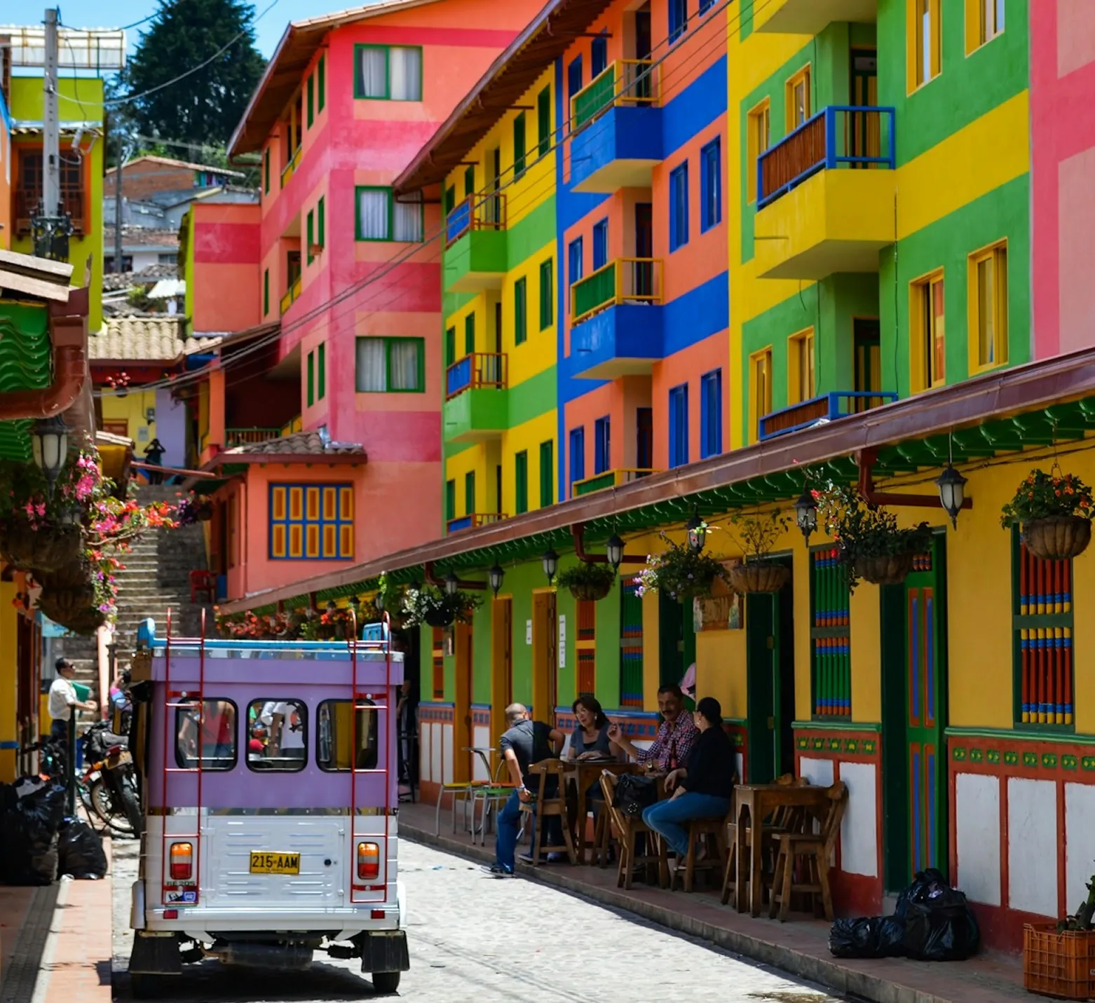 Payroll & Employment Guide Colombia