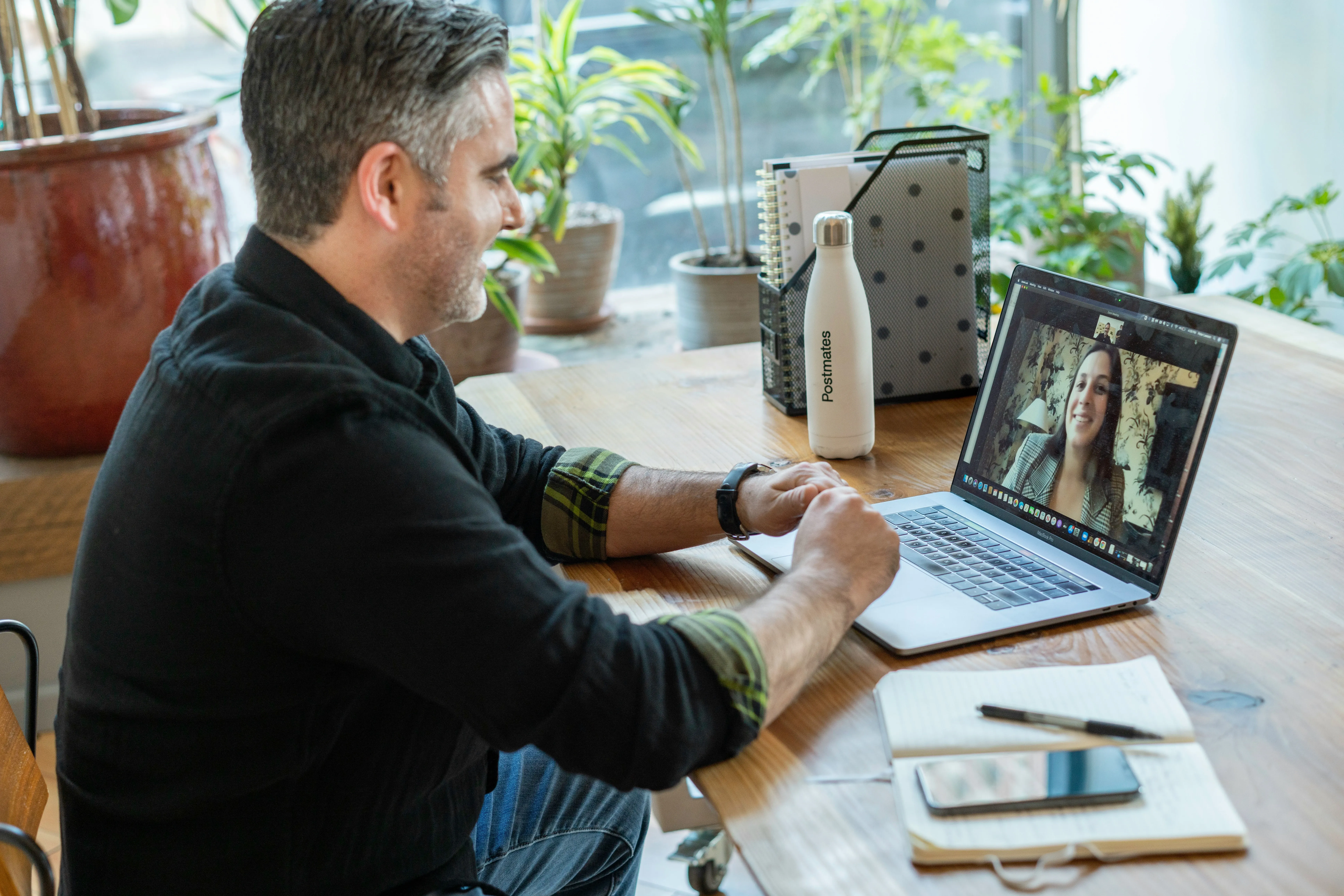 linkedin-sales-solutions-Be5aVKFv9ho-unsplash.webp