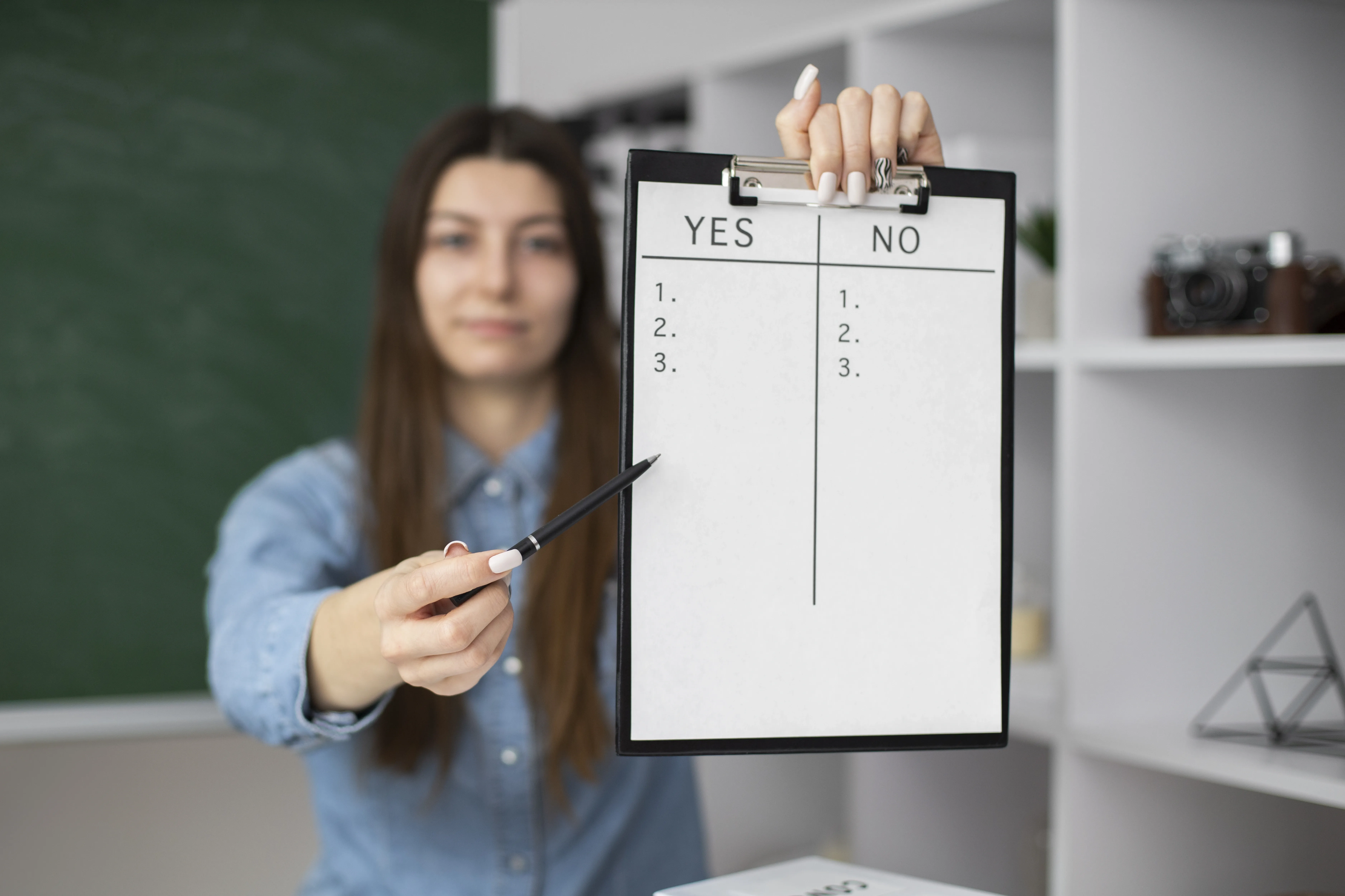 medium-shot-woman-holding-clipboard.webp